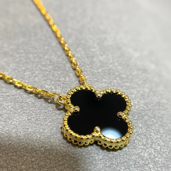 CLOVER | Black Necklace