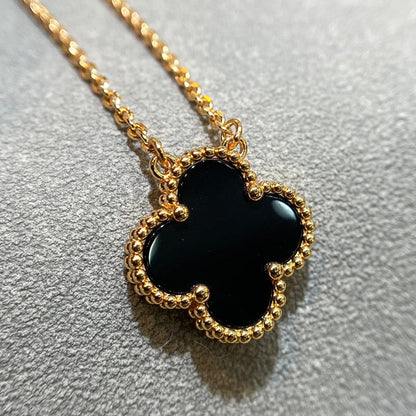 CLOVER | Black Necklace