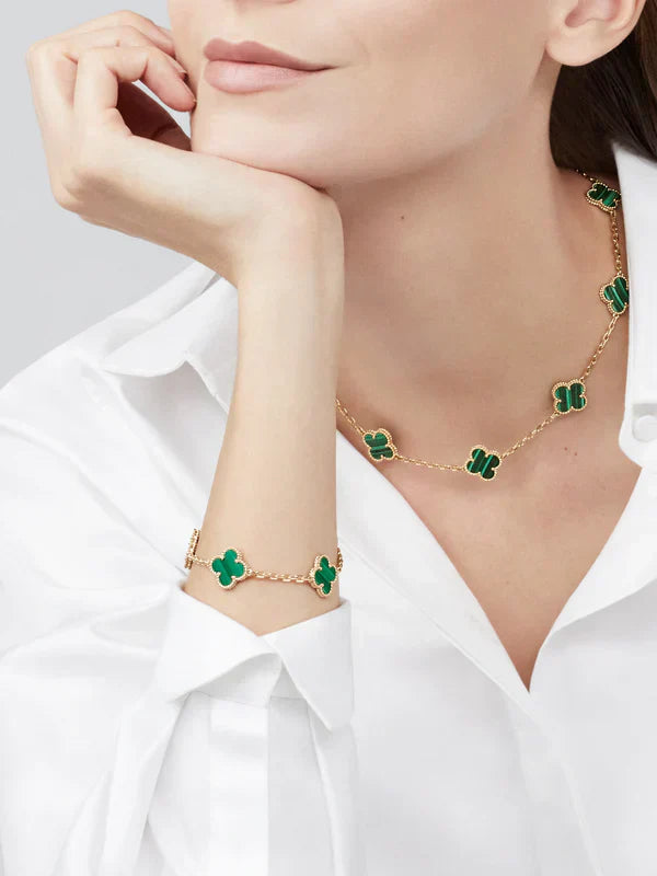 CLOVER | 10 Motive Green Necklace