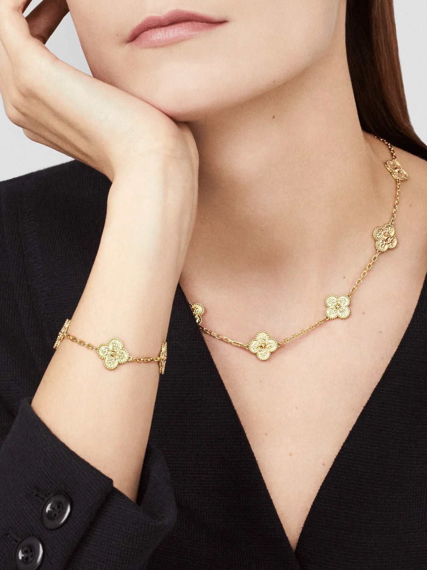 CLOVER | 10 Motive Gold Necklace