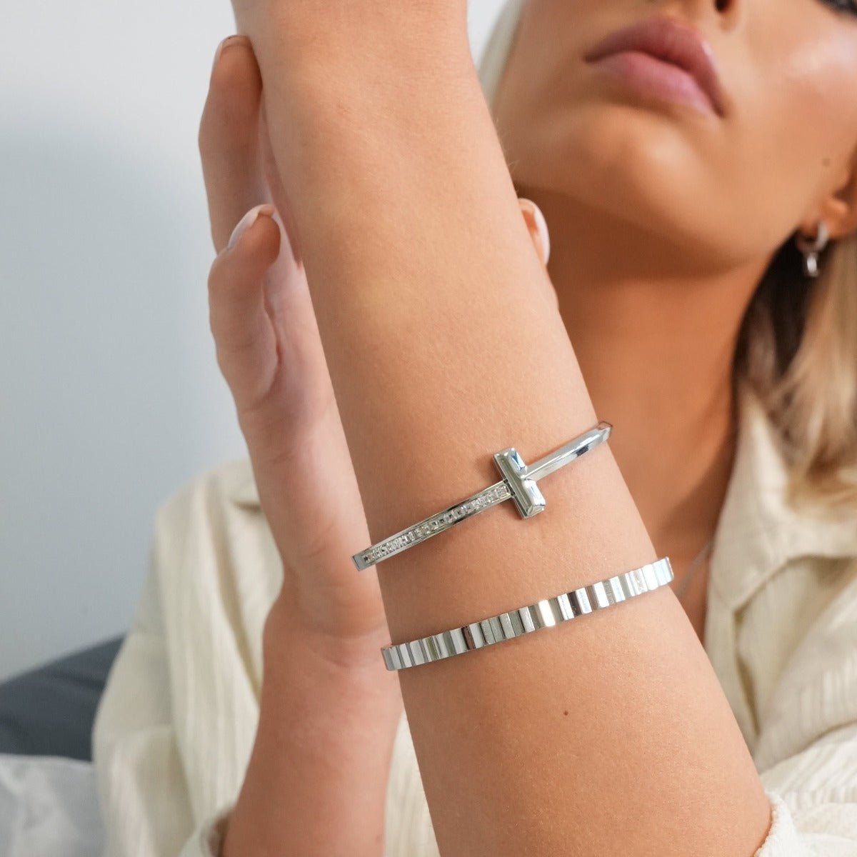 Neve Bangle - Silver