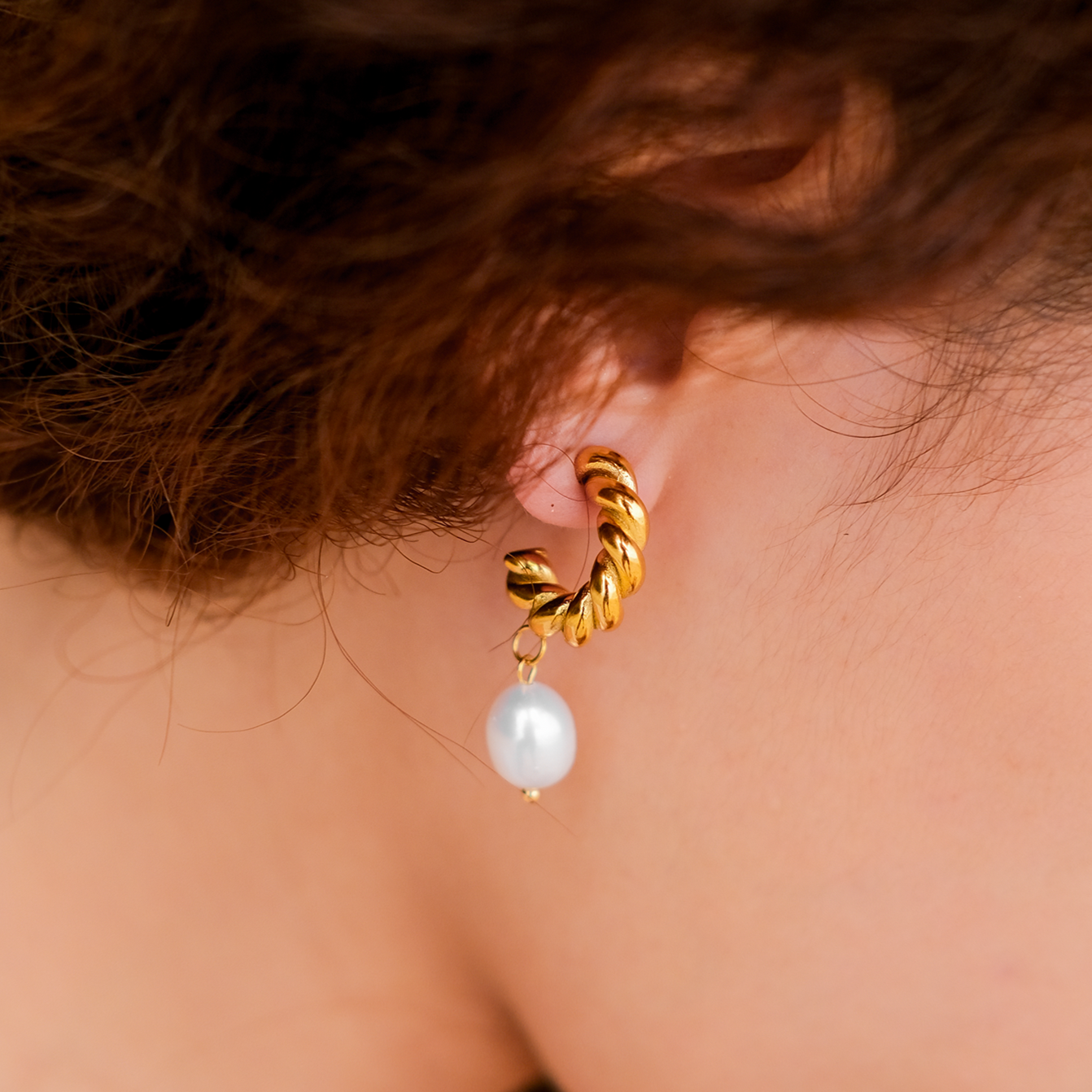 Emma Pearl Earrings