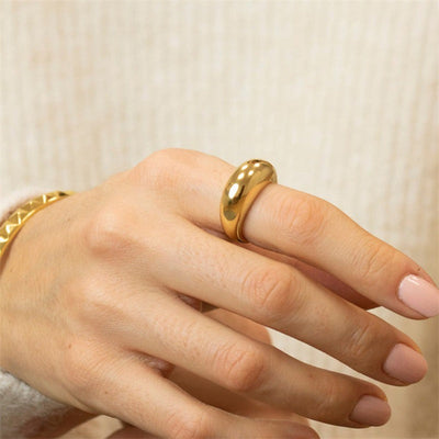 Elise Gold Ring