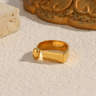 Cadenza Gold Ring