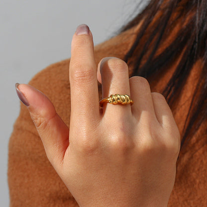 Lacrima Gold Ring