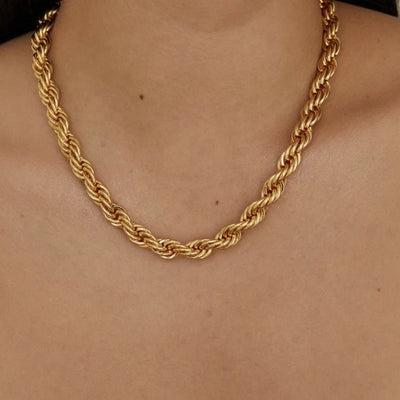 Mila Golden Twist Necklace