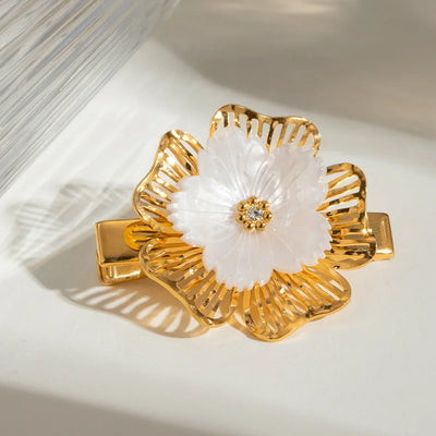 Petal Pearl Hair Clip