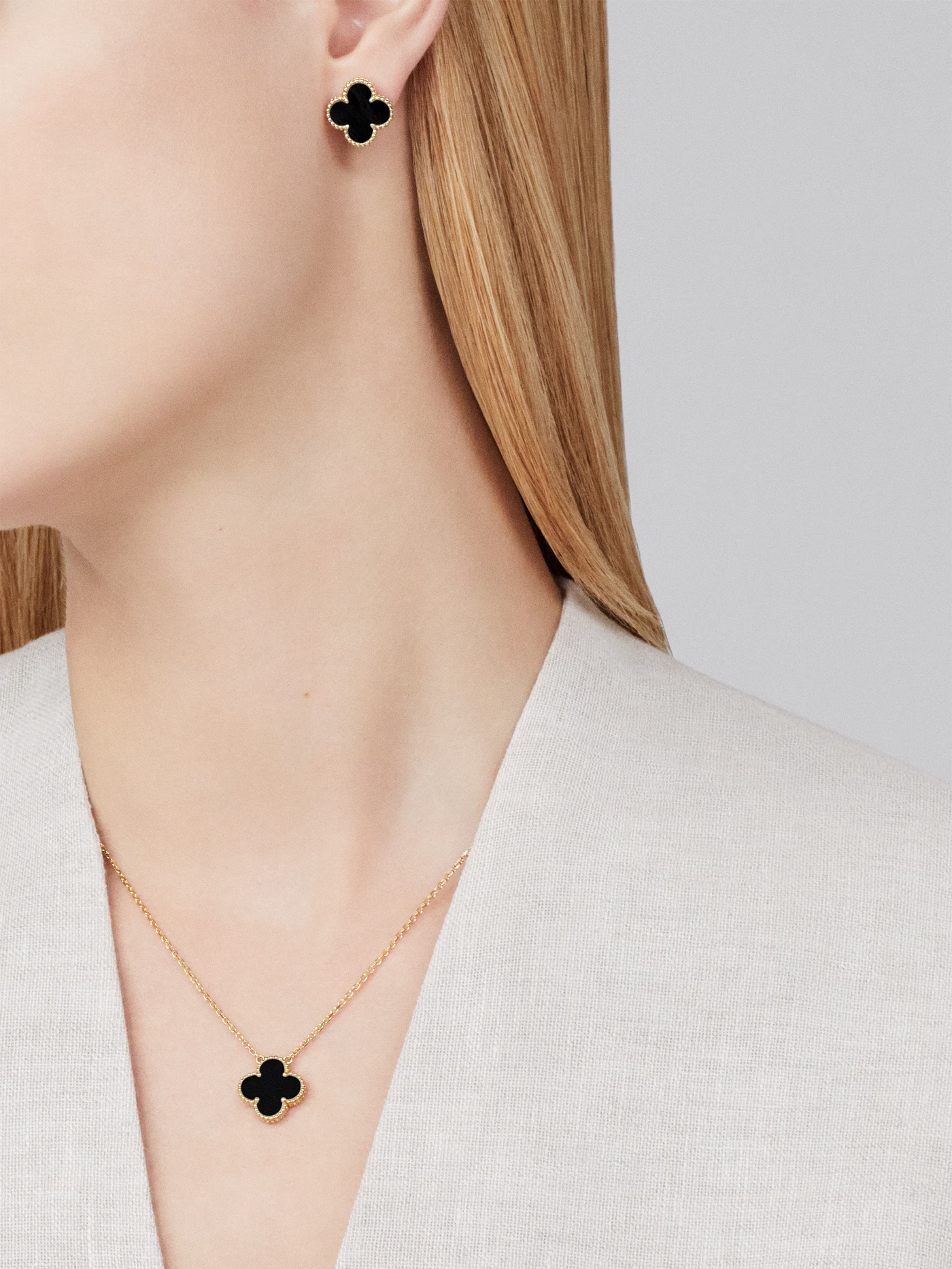 CLOVER | Black Necklace