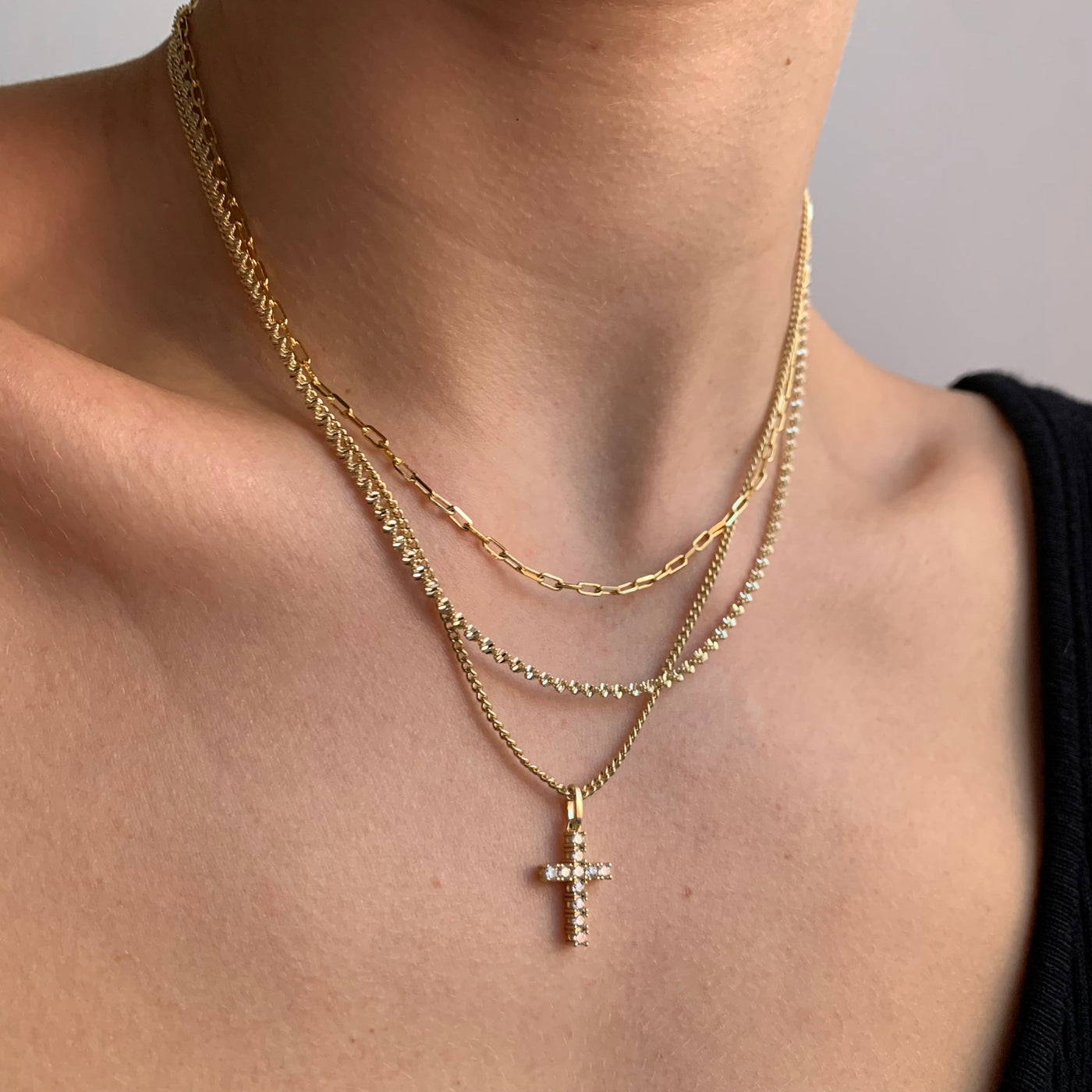 EXCLUSIV | Elegance Cross necklace