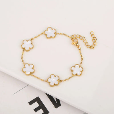 CLOVER | White Bracelet